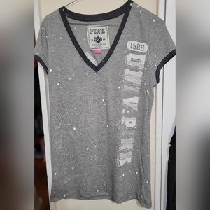 Victorias Secret PINK V-Neck T-shirt lot of 2